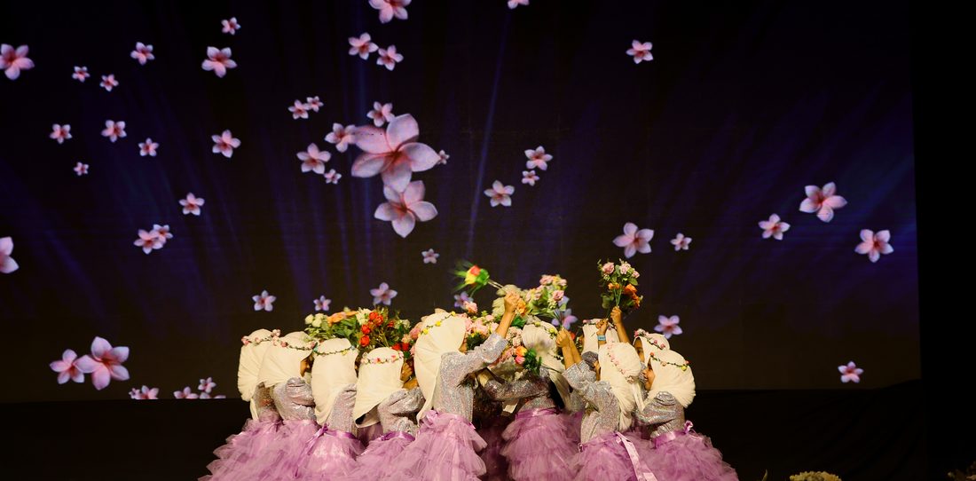 Flower performance at convocation